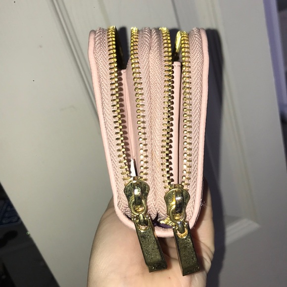 Pink Wallet - Picture 3 of 5